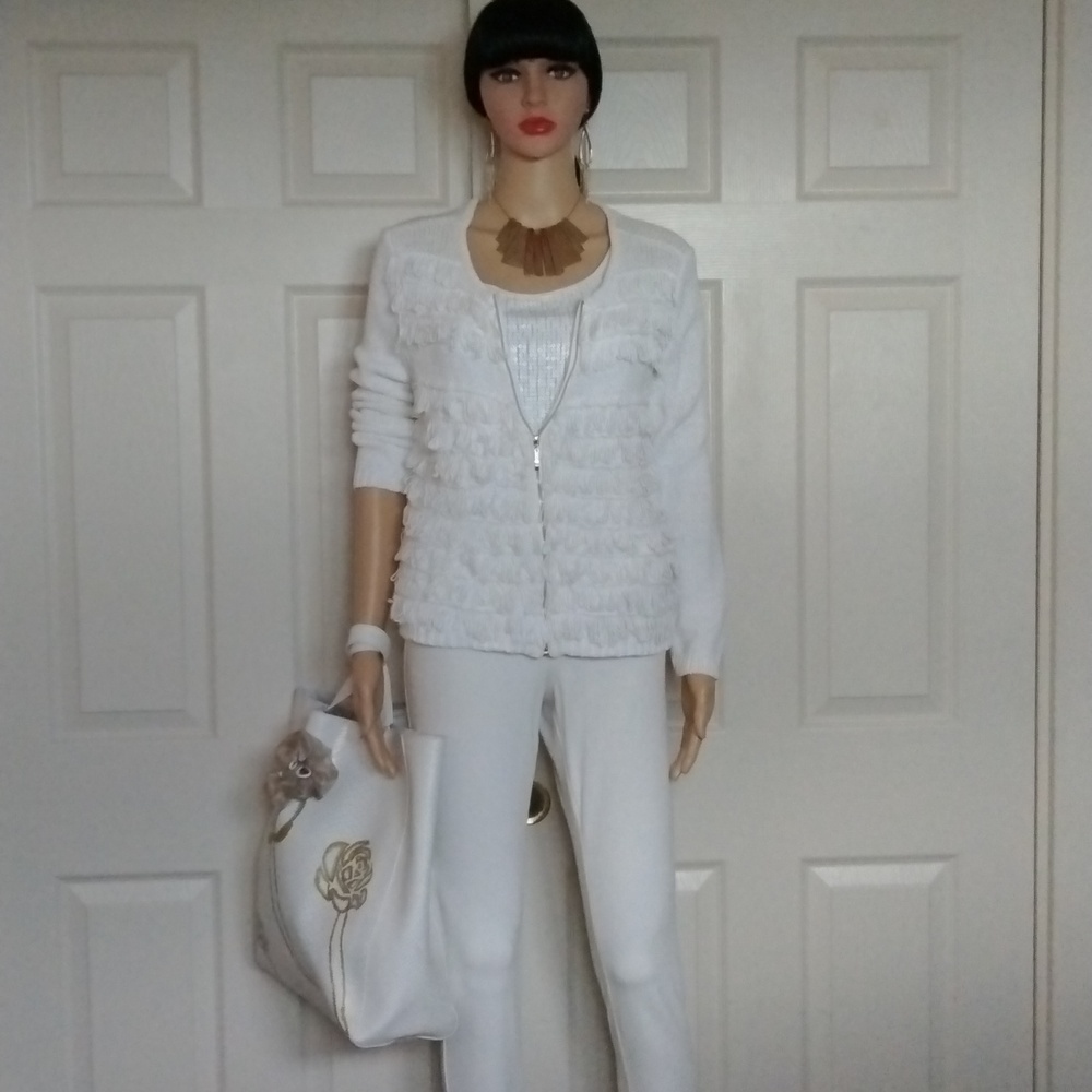 Ellen Tracy loop fringe sweater and Hue leggings